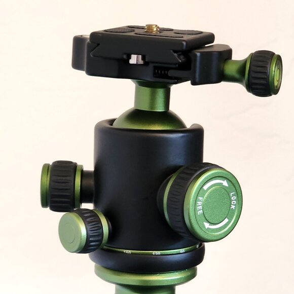 Koolehaoda Camera Tripod - Picture 3 of 6